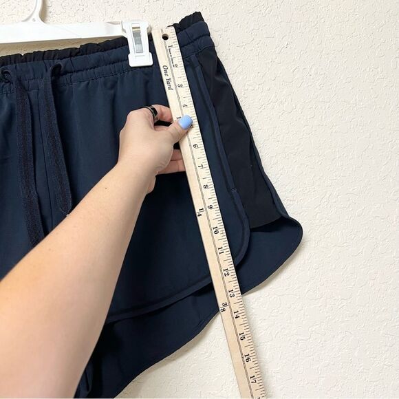 Athleta Colorblocked Shorts Navy Black Drawstring Size 16 Stretch - Picture 2 of 5